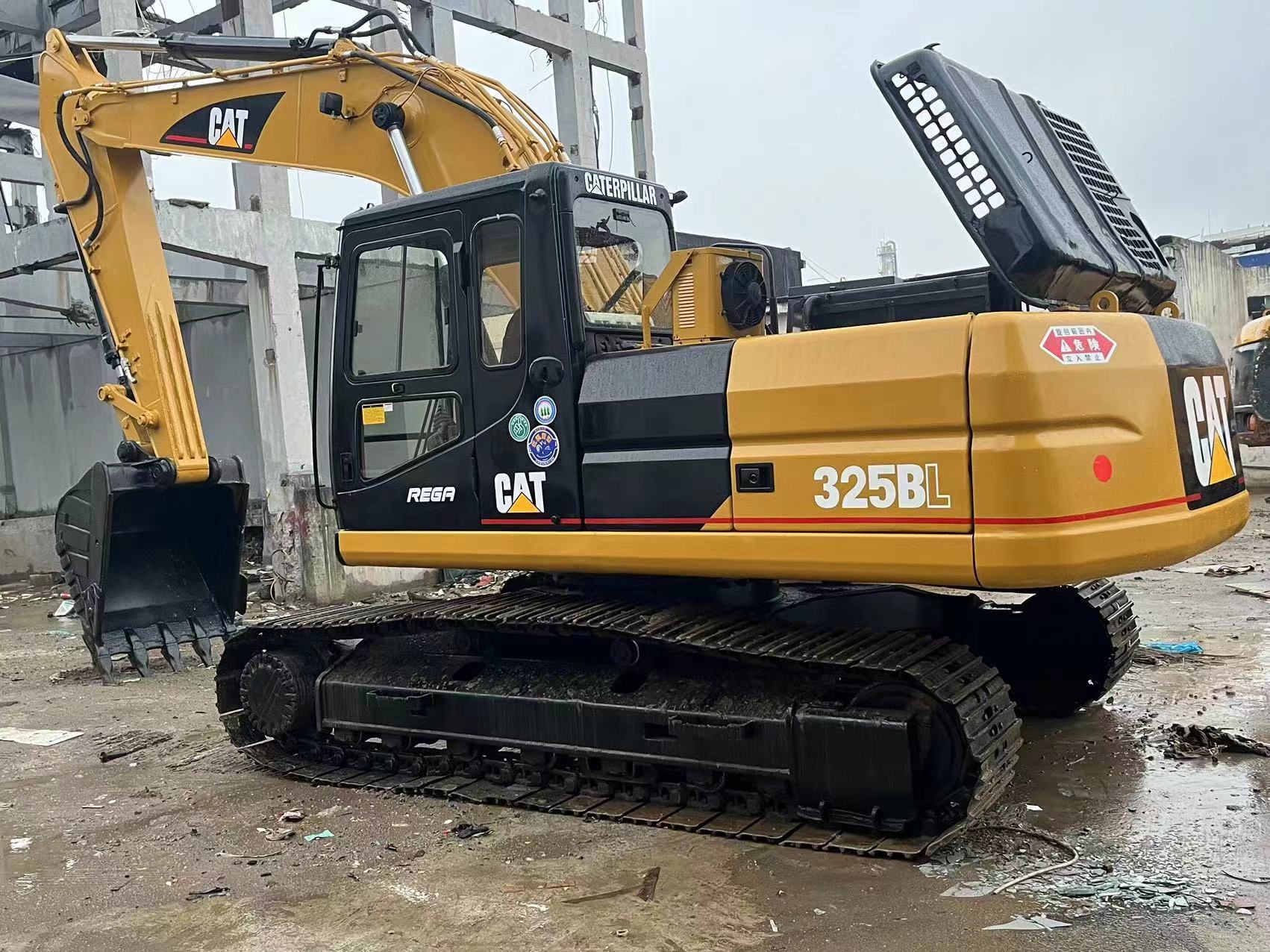 CATERPILLAR 325BL - Excavator pe şenile: Foto 1 CATERPILLAR 325BL - Excavator pe şenile: Foto 1