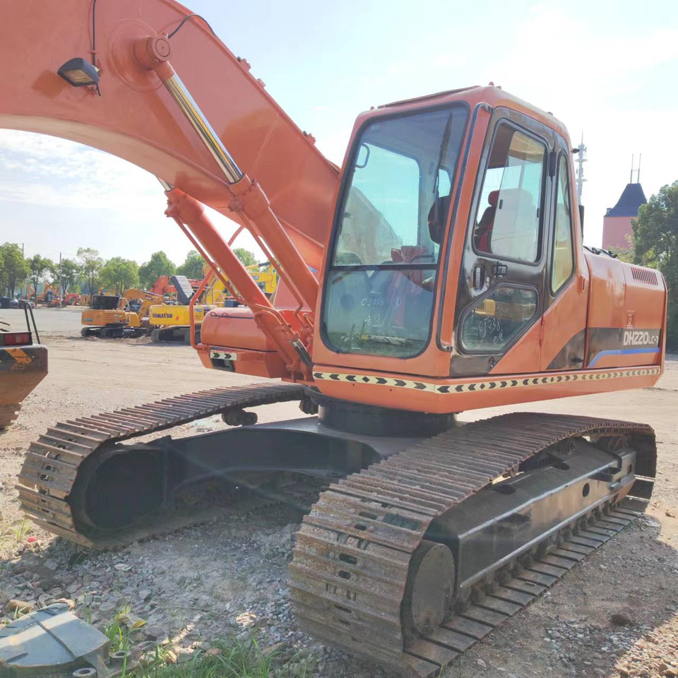 DOOSAN DH220 - Excavator pe şenile: Foto 4 DOOSAN DH220 - Excavator pe şenile: Foto 4