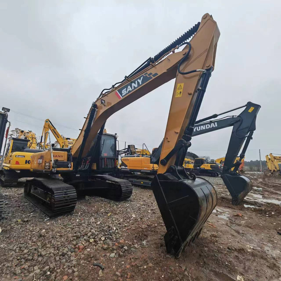 SANY SY215C - Excavator pe şenile: Foto 3 SANY SY215C - Excavator pe şenile: Foto 3
