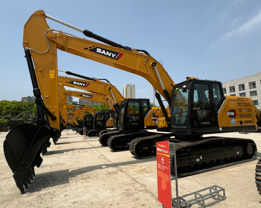 SANY SY215C - Excavator pe şenile: Foto 2 SANY SY215C - Excavator pe şenile: Foto 2