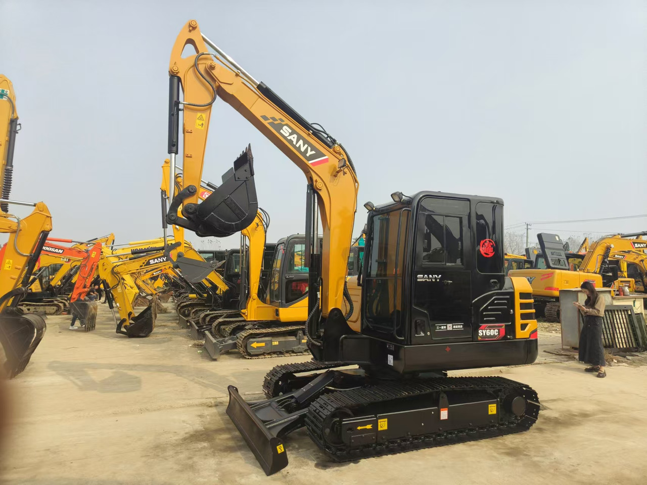 SANY sy60 - Excavator pe şenile: Foto 3 SANY sy60 - Excavator pe şenile: Foto 3