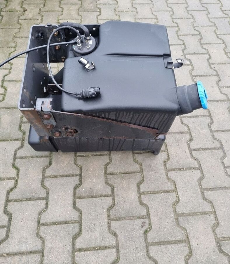 82169359 Renault MIDLUM PREMIUM DXI 5 7 VOLVO FL FE - Rezervor pentru AdBlue pentru Camion: Foto 1 82169359 Renault MIDLUM PREMIUM DXI 5 7 VOLVO FL FE - Rezervor pentru AdBlue pentru Camion: Foto 1