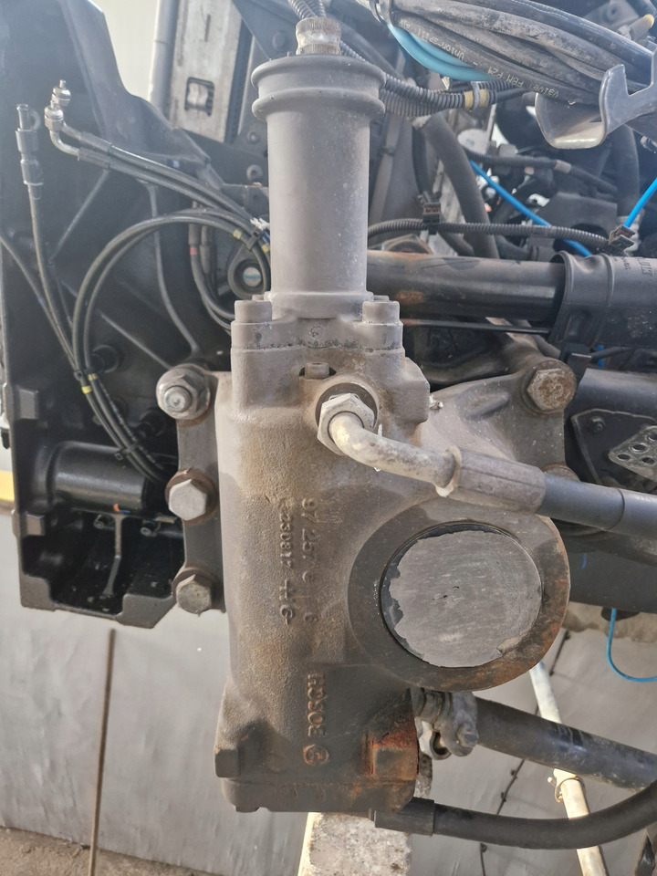 BOSCH KOLUMNA PRZEKŁADNIA KIEROWNICZA VOLVO FH 4 RENAULT GAMA RANGE T BOSCH ZF - Casetă de direcție pentru Camion: Foto 2 BOSCH KOLUMNA PRZEKŁADNIA KIEROWNICZA VOLVO FH 4 RENAULT GAMA RANGE T BOSCH ZF - Casetă de direcție pentru Camion: Foto 2