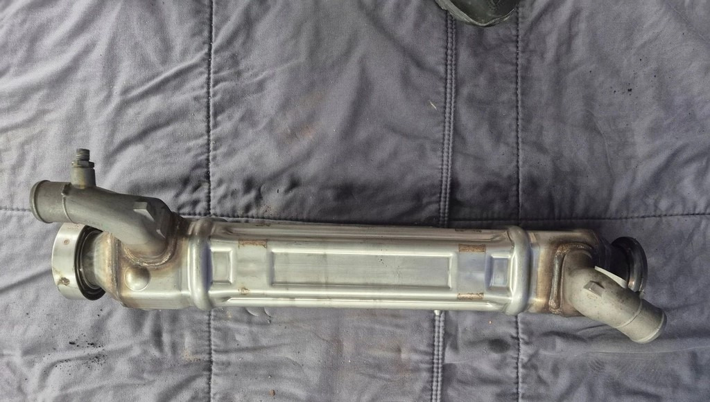 FORD CHŁODNICA CHŁODNICZKA SPALIN EGR FORD F-MAX 500 TRUCKS GC46 9F464 AC - Răcitor EGR pentru Camion: Foto 2 FORD CHŁODNICA CHŁODNICZKA SPALIN EGR FORD F-MAX 500 TRUCKS GC46 9F464 AC - Răcitor EGR pentru Camion: Foto 2