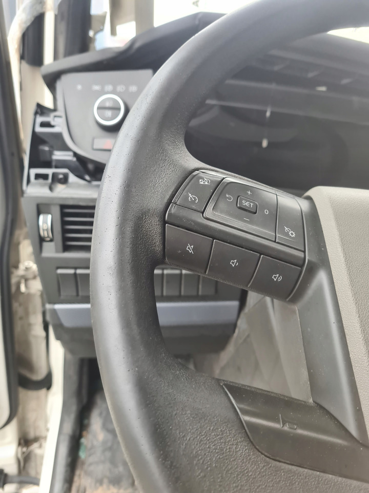 VOLVO KIEROWNICA WIELOFUNKCYJNA KOMPLETNA VOLVO FH 5 FM 5 FMX - Volan pentru Camion: Foto 3 VOLVO KIEROWNICA WIELOFUNKCYJNA KOMPLETNA VOLVO FH 5 FM 5 FMX - Volan pentru Camion: Foto 3