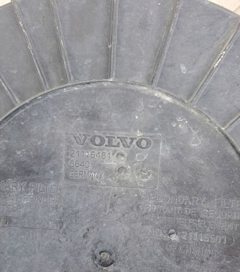 VOLVO OBUDOWA FILTRA POWIETRZA VOLVO FH FM 4 13 LIFT RENAULT GAMA T - Filtru de aer pentru Camion: Foto 4 VOLVO OBUDOWA FILTRA POWIETRZA VOLVO FH FM 4 13 LIFT RENAULT GAMA T - Filtru de aer pentru Camion: Foto 4