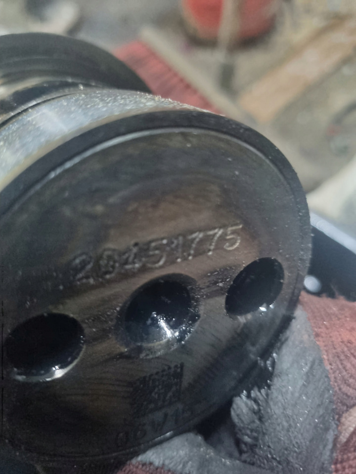 VOLVO WAŁEK ROZRZĄDU VOLVO FM 9 RENAULT PREMIUM DXI 11 - Axa cu came pentru Camion: Foto 4 VOLVO WAŁEK ROZRZĄDU VOLVO FM 9 RENAULT PREMIUM DXI 11 - Axa cu came pentru Camion: Foto 4