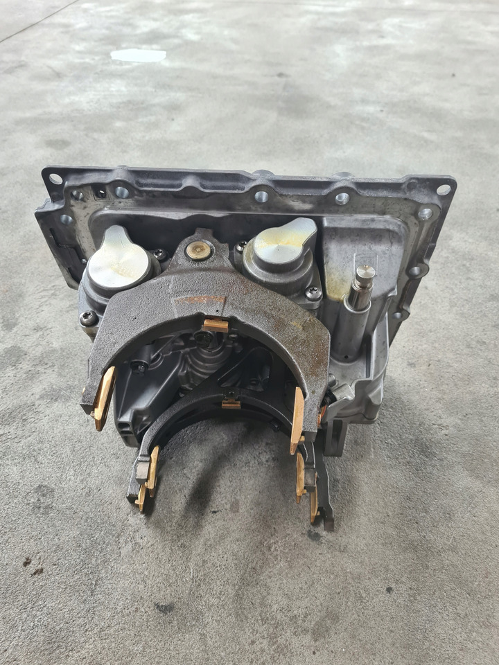 VOLVO WYBIERAK SKRZYNI BIEGÓW "TRAG G" Z RETARDEREM VOLVO FH 4 5 RENAULT GAMA T - Cutie de viteze și piese pentru Camion: Foto 5 VOLVO WYBIERAK SKRZYNI BIEGÓW "TRAG G" Z RETARDEREM VOLVO FH 4 5 RENAULT GAMA T - Cutie de viteze și piese pentru Camion: Foto 5