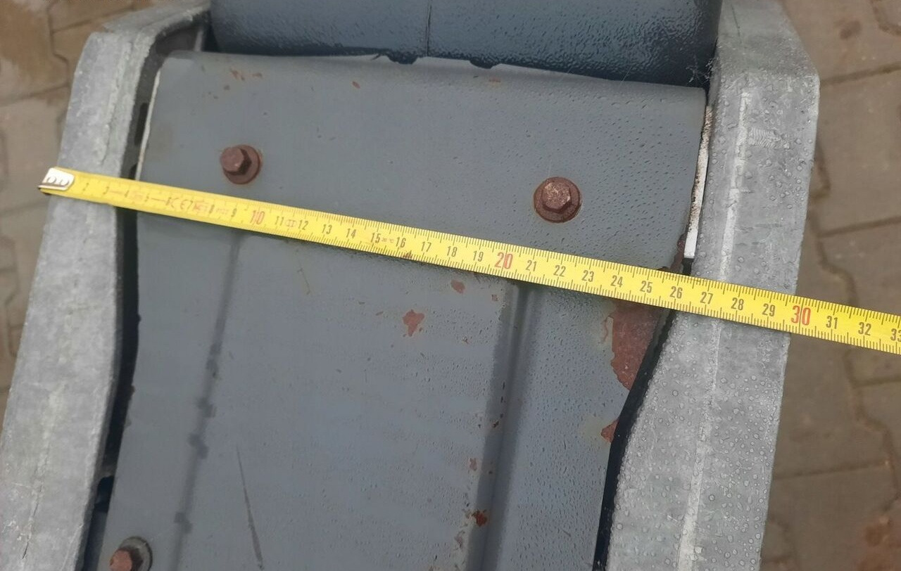 VOLVO ZBIORNIK ADBLUE RENAULT GAMA RANGE T K C VOLVO FH 4 FM 4 FMX FH 5 FM 5 - Rezervor pentru AdBlue pentru Camion: Foto 3 VOLVO ZBIORNIK ADBLUE RENAULT GAMA RANGE T K C VOLVO FH 4 FM 4 FMX FH 5 FM 5 - Rezervor pentru AdBlue pentru Camion: Foto 3