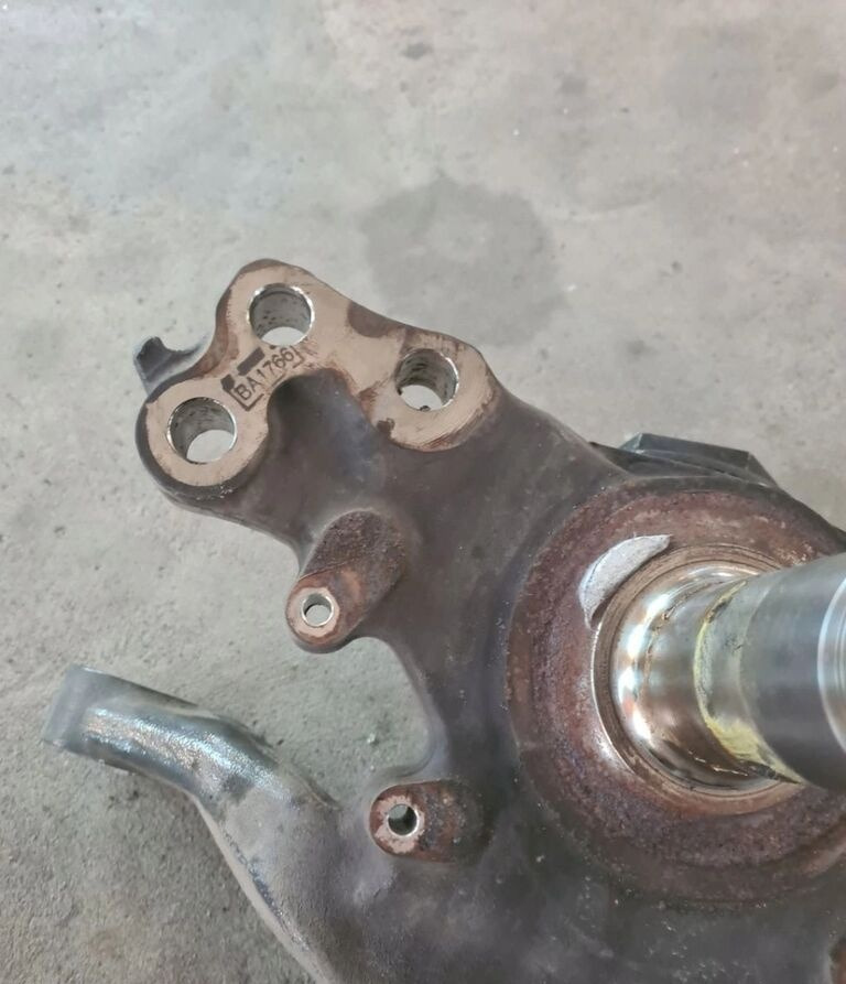 VOLVO ZWROTNICA PRAWA VOLVO FH 4 FM 4 FH 5 FM 5 RENAULT GAMA T FI 58 22848433 - Fuzeta pentru Camion: Foto 2 VOLVO ZWROTNICA PRAWA VOLVO FH 4 FM 4 FH 5 FM 5 RENAULT GAMA T FI 58 22848433 - Fuzeta pentru Camion: Foto 2