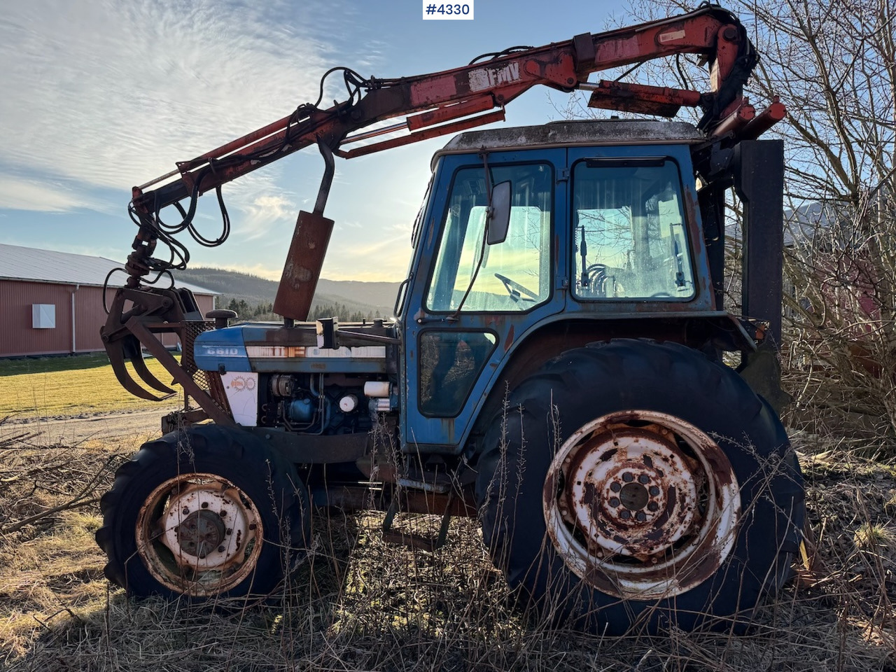 1981 Ford 6610 m/ FMV tømmerkran og tvillinghjul - Tractor agricol: Foto 3 1981 Ford 6610 m/ FMV tømmerkran og tvillinghjul - Tractor agricol: Foto 3