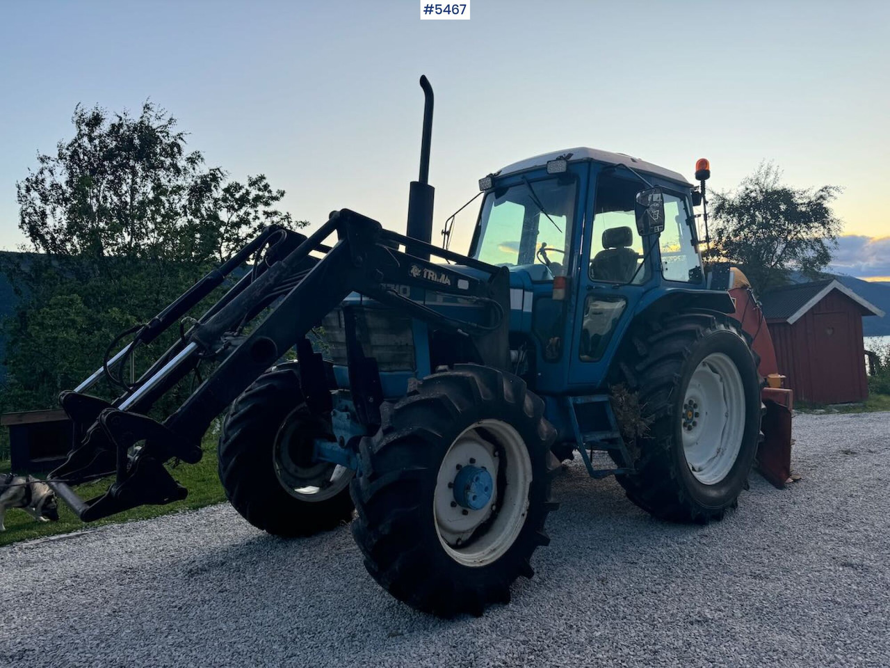1983 Ford 7710 4x4 w/ frontloader în leasing 1983 Ford 7710 4x4 w/ frontloader: Foto 11 1983 Ford 7710 4x4 w/ frontloader în leasing 1983 Ford 7710 4x4 w/ frontloader: Foto 11