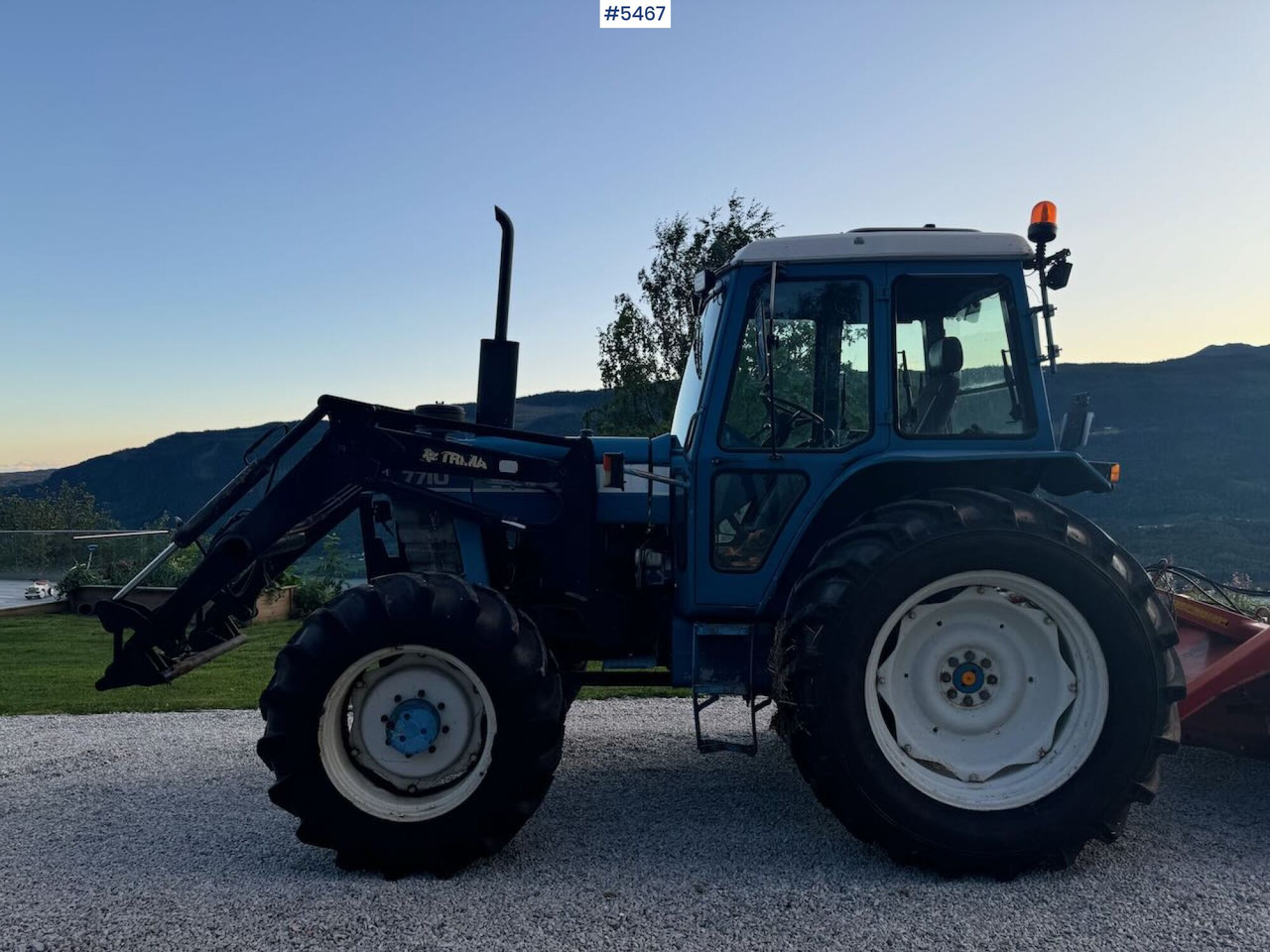 1983 Ford 7710 4x4 w/ frontloader în leasing 1983 Ford 7710 4x4 w/ frontloader: Foto 8 1983 Ford 7710 4x4 w/ frontloader în leasing 1983 Ford 7710 4x4 w/ frontloader: Foto 8
