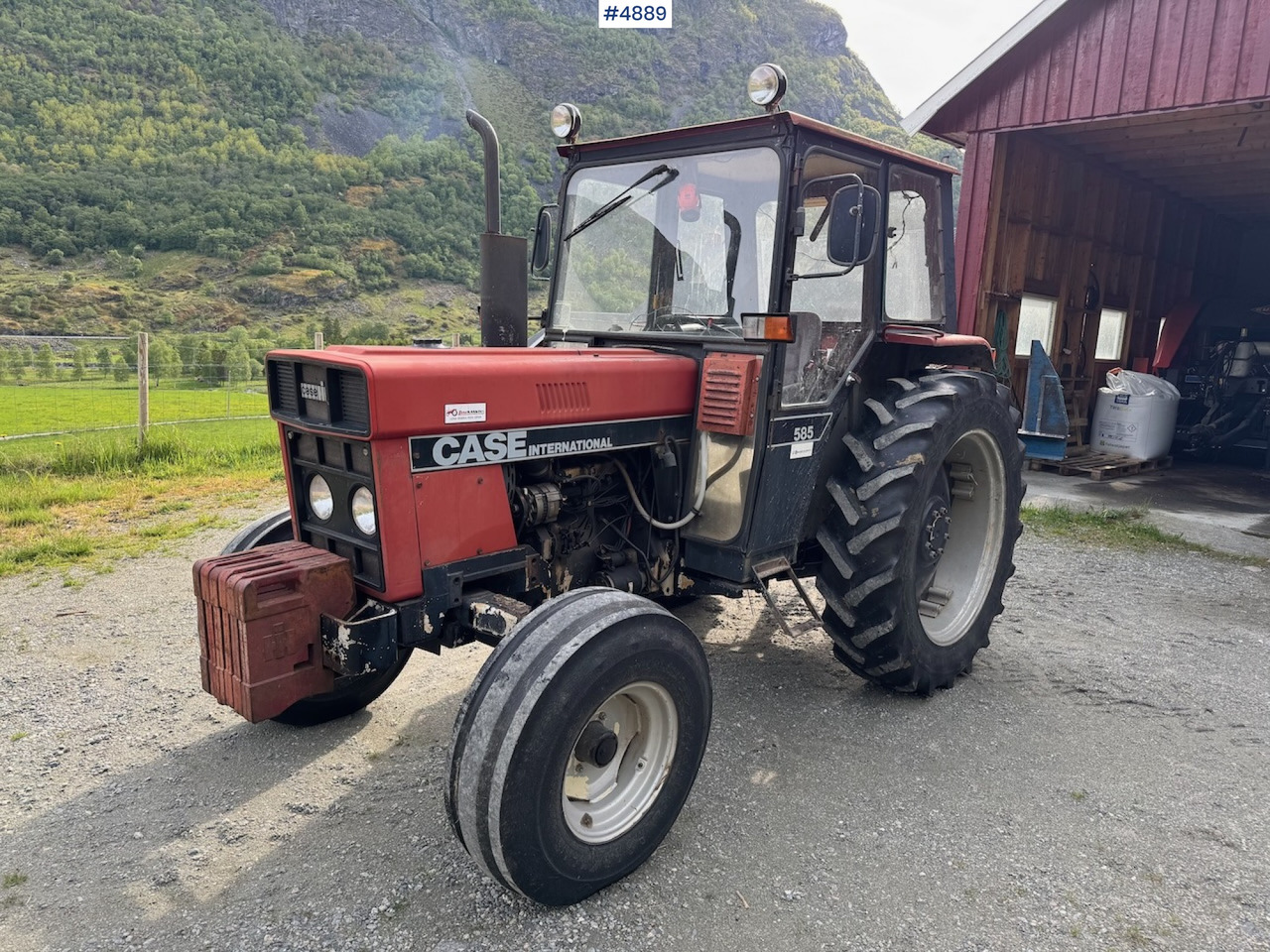 1986 Case International 585 - Tractor agricol: Foto 1 1986 Case International 585 - Tractor agricol: Foto 1