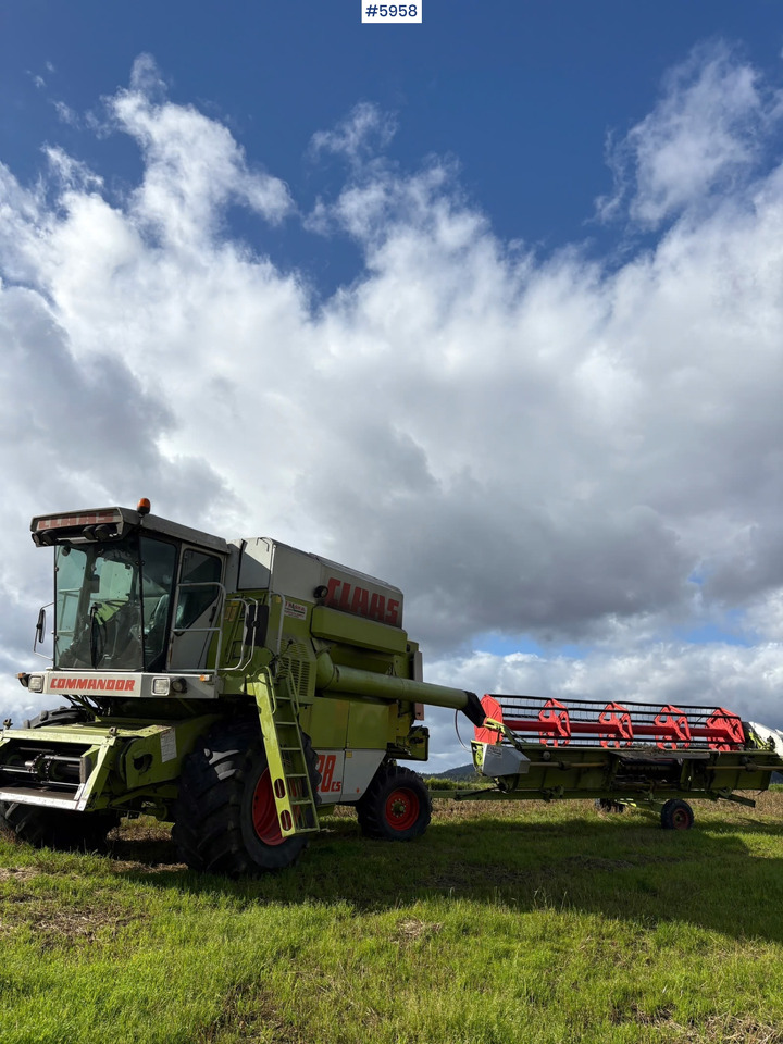 1993 Claas Commandor 228 CS - Combină de recoltat cereale: Foto 2 1993 Claas Commandor 228 CS - Combină de recoltat cereale: Foto 2