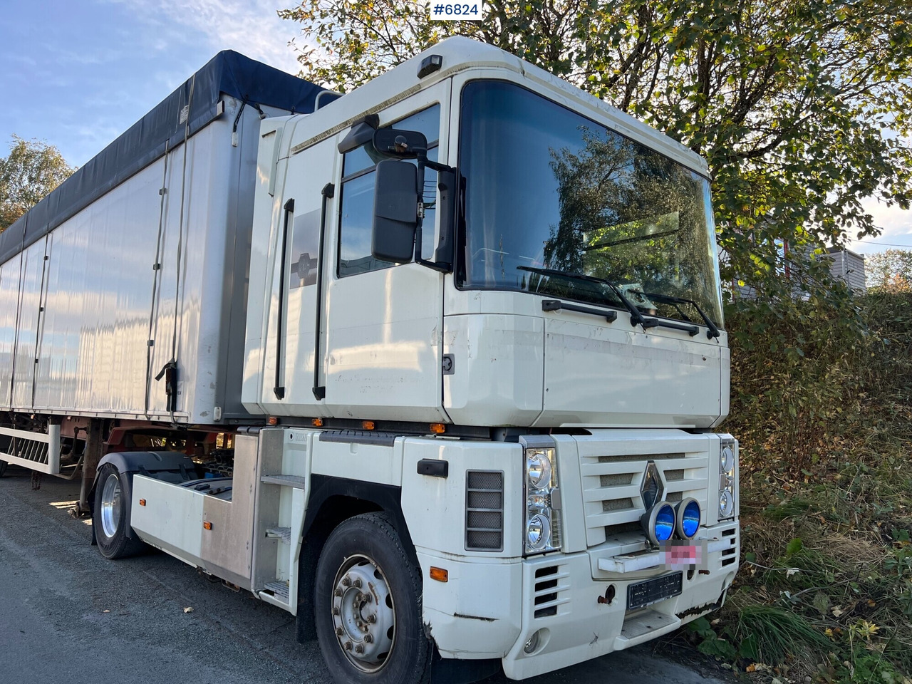 2002 Renault Magnum with Mack 480 engine - Excavator: Foto 1 2002 Renault Magnum with Mack 480 engine - Excavator: Foto 1