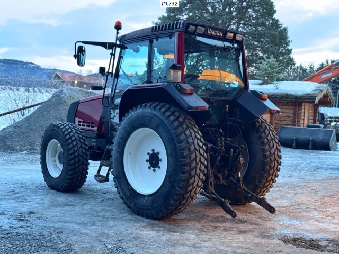 2002 Valtra 6850 Tractor with front hydraulics! See video. - Tractor agricol: Foto 4 2002 Valtra 6850 Tractor with front hydraulics! See video. - Tractor agricol: Foto 4