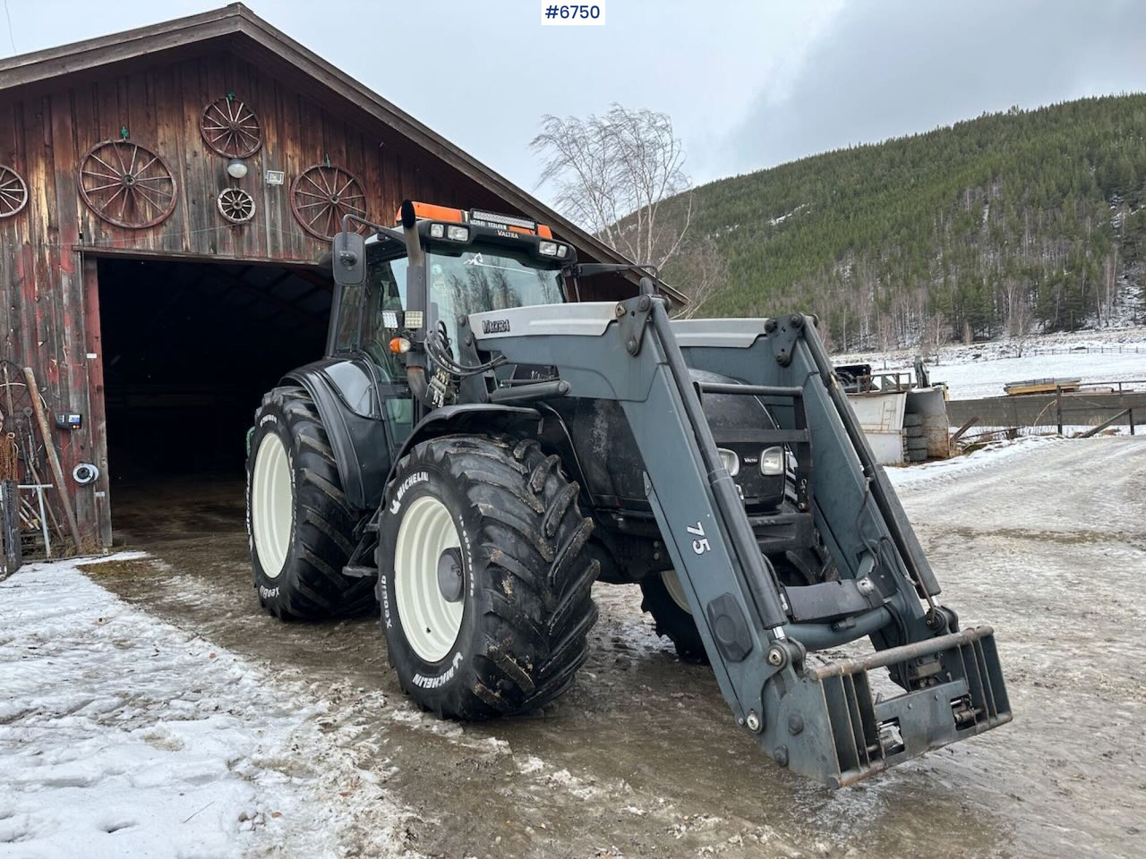 2006 Valtra T190 4x4 w/ Front loader and new gearbox! SEE VIDEO. - Tractor agricol: Foto 3 2006 Valtra T190 4x4 w/ Front loader and new gearbox! SEE VIDEO. - Tractor agricol: Foto 3
