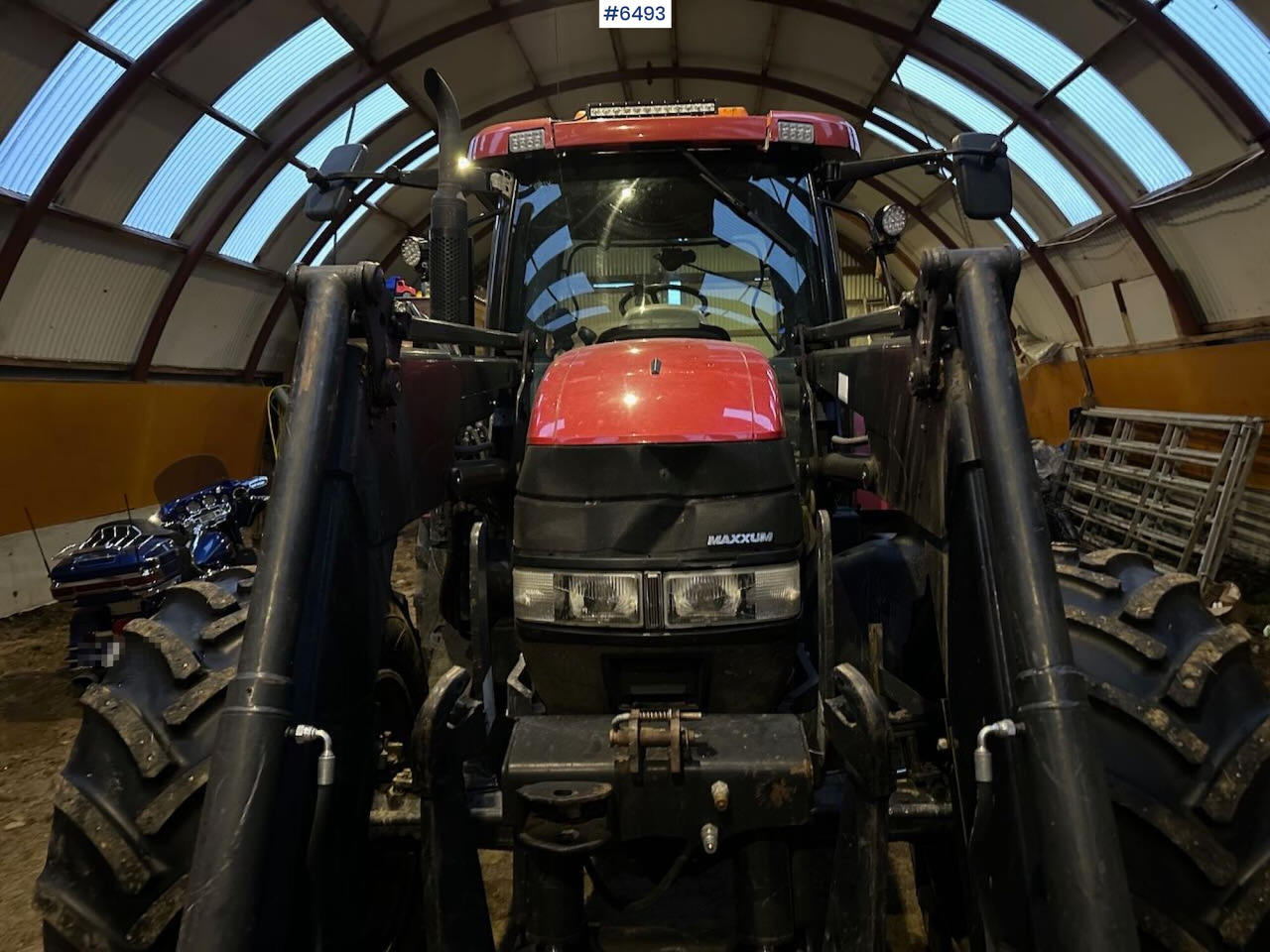 2007 CASE IH MXU 135 Pro 4x4 tractor w/ front loader. - Tractor agricol: Foto 4 2007 CASE IH MXU 135 Pro 4x4 tractor w/ front loader. - Tractor agricol: Foto 4