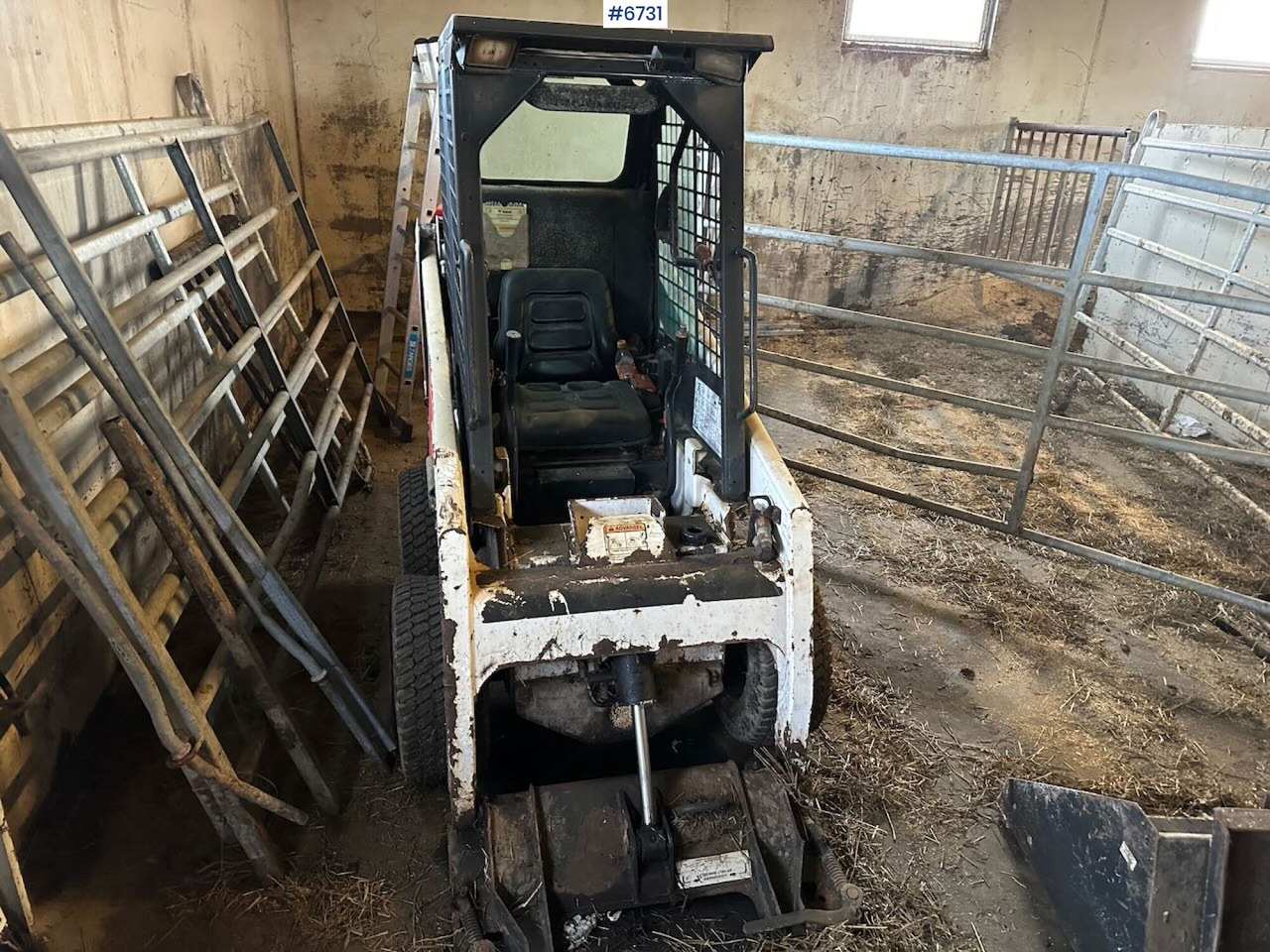2012 Bobcat S70 Mini loader w/ pallet forks and demolition bucket. - Încărcător articulat: Foto 2 2012 Bobcat S70 Mini loader w/ pallet forks and demolition bucket. - Încărcător articulat: Foto 2
