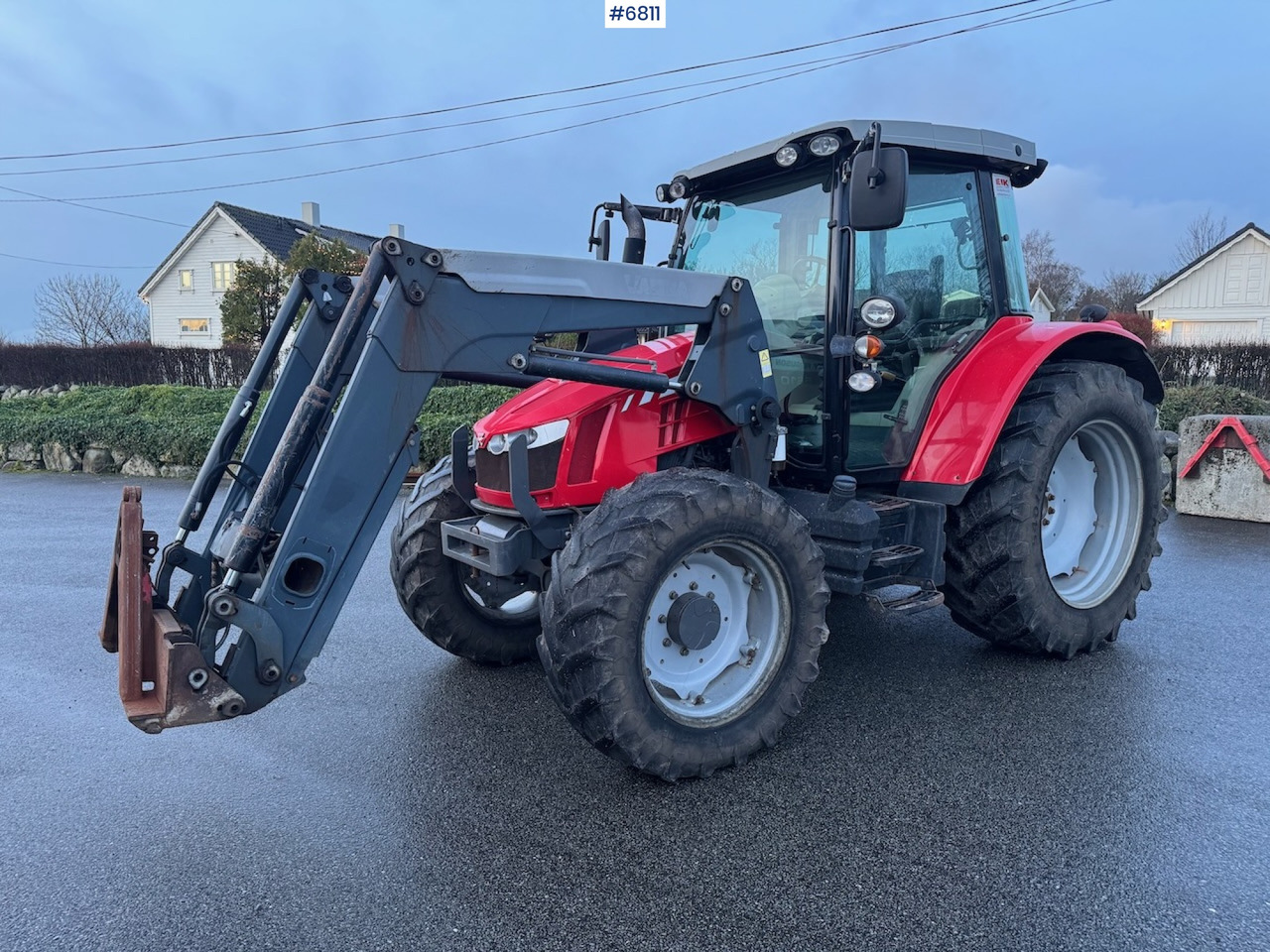 2014 Massey Ferguson 5610 Dyna-4 w/ front loader. Few hours! - Tractor agricol: Foto 1 2014 Massey Ferguson 5610 Dyna-4 w/ front loader. Few hours! - Tractor agricol: Foto 1