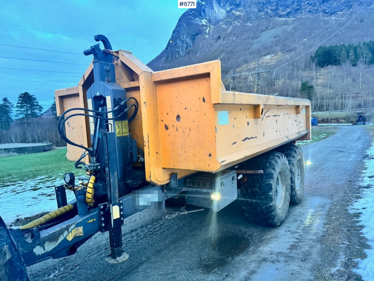 2015 Metaltech PH12 hook-lift trailer with box for tractor - Remorcă agricolă: Foto 1 2015 Metaltech PH12 hook-lift trailer with box for tractor - Remorcă agricolă: Foto 1