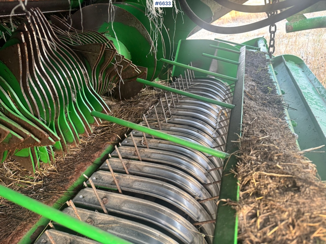 Utilaje pentru fân 2018 John Deere V451R Round baler: Foto 15 Utilaje pentru fân 2018 John Deere V451R Round baler: Foto 15