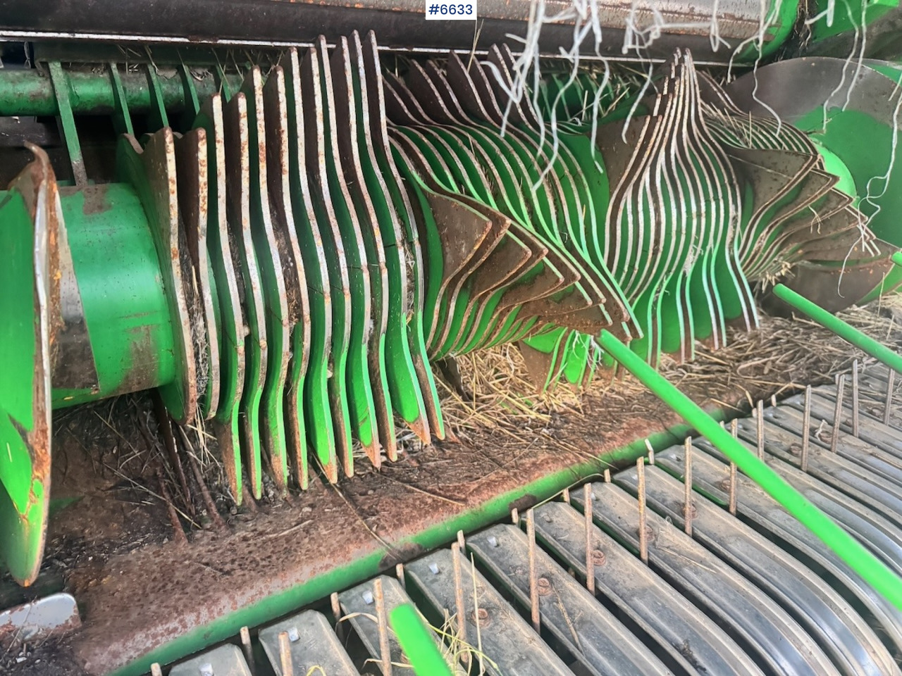 Utilaje pentru fân 2018 John Deere V451R Round baler: Foto 14 Utilaje pentru fân 2018 John Deere V451R Round baler: Foto 14