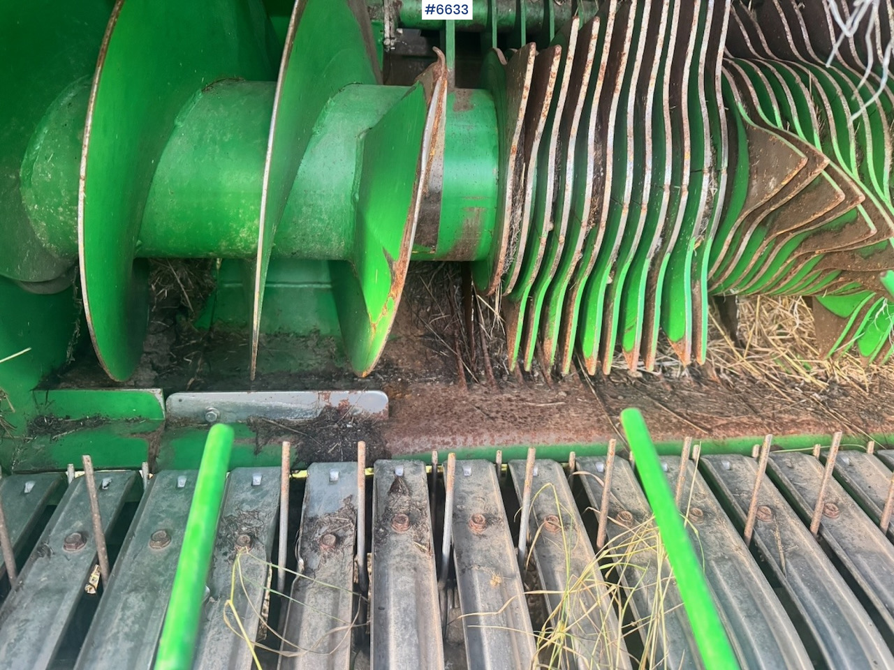 Utilaje pentru fân 2018 John Deere V451R Round baler: Foto 17 Utilaje pentru fân 2018 John Deere V451R Round baler: Foto 17