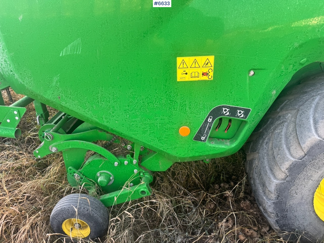 Utilaje pentru fân 2018 John Deere V451R Round baler: Foto 20 Utilaje pentru fân 2018 John Deere V451R Round baler: Foto 20