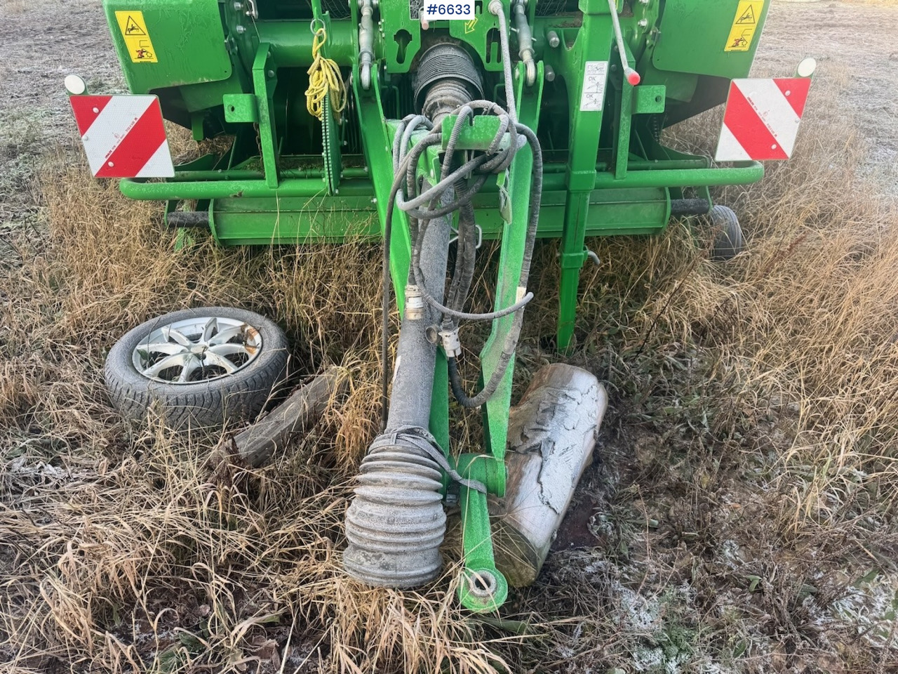 Utilaje pentru fân 2018 John Deere V451R Round baler: Foto 10 Utilaje pentru fân 2018 John Deere V451R Round baler: Foto 10