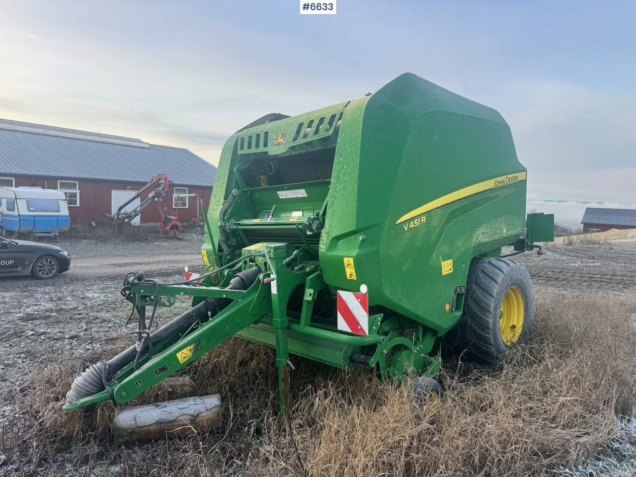 Utilaje pentru fân 2018 John Deere V451R Round baler: Foto 8 Utilaje pentru fân 2018 John Deere V451R Round baler: Foto 8
