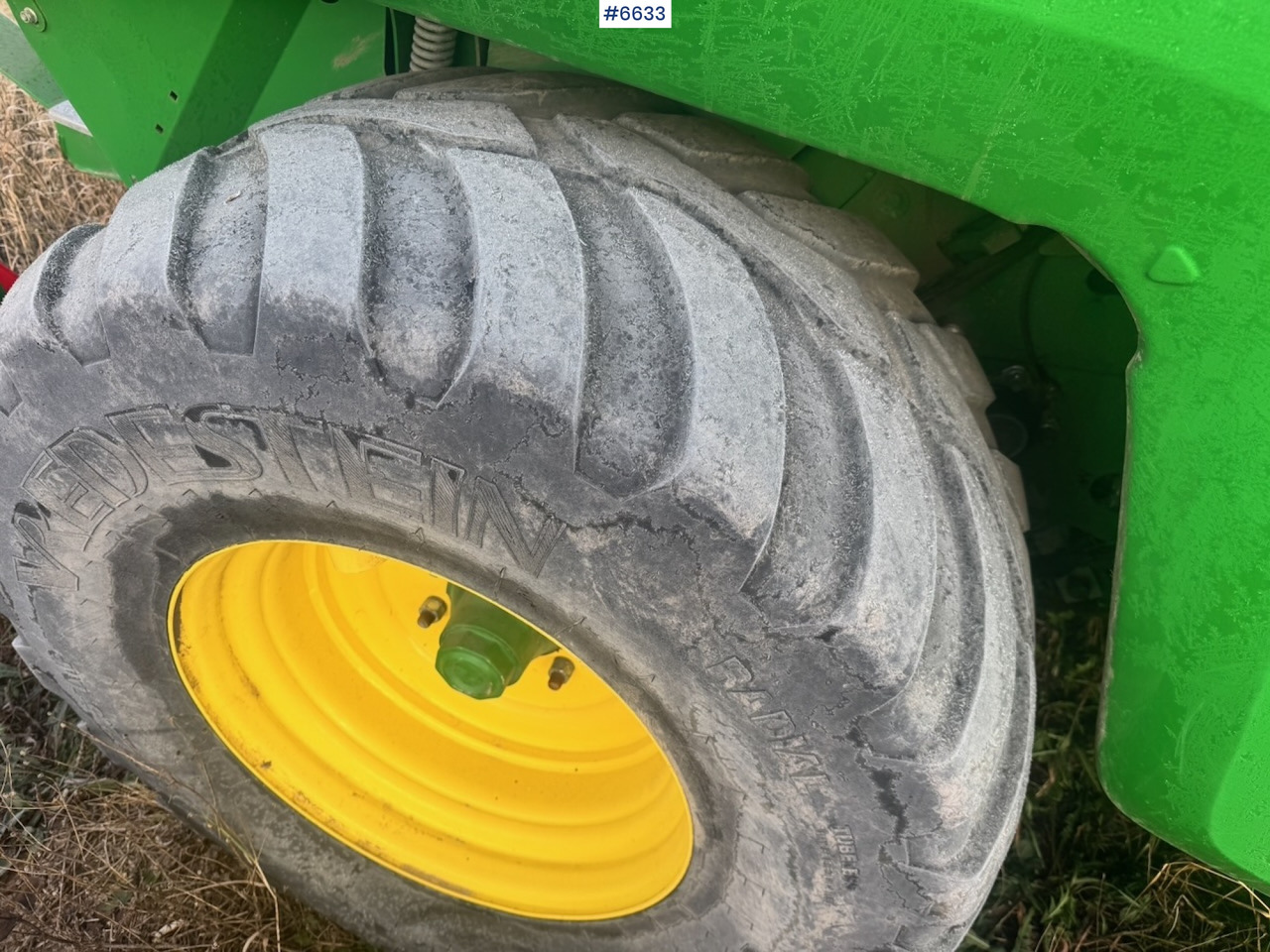 Utilaje pentru fân 2018 John Deere V451R Round baler: Foto 18 Utilaje pentru fân 2018 John Deere V451R Round baler: Foto 18