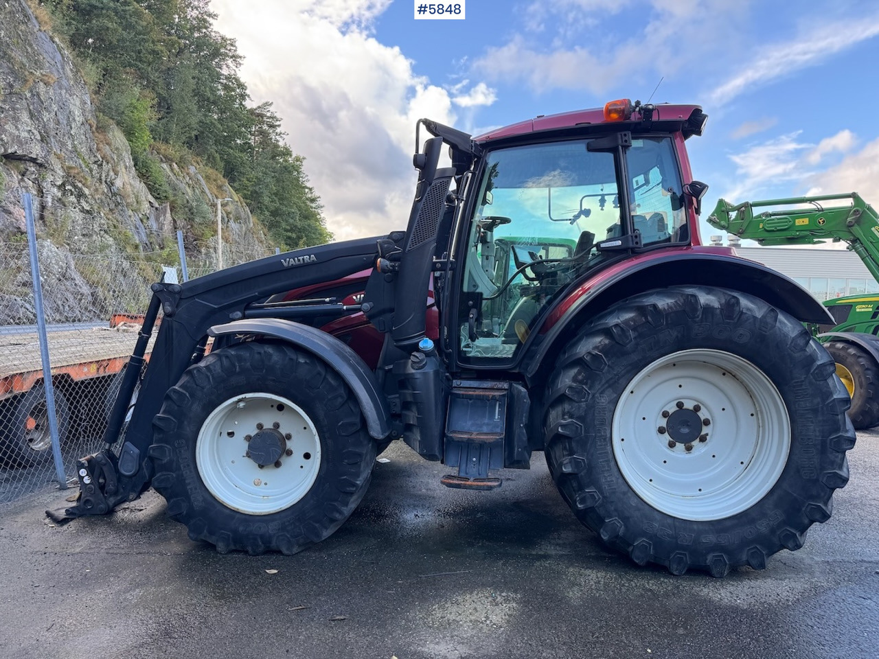 2018 Valtra N174 w/ front loader and plow plate. - Tractor agricol: Foto 2 2018 Valtra N174 w/ front loader and plow plate. - Tractor agricol: Foto 2