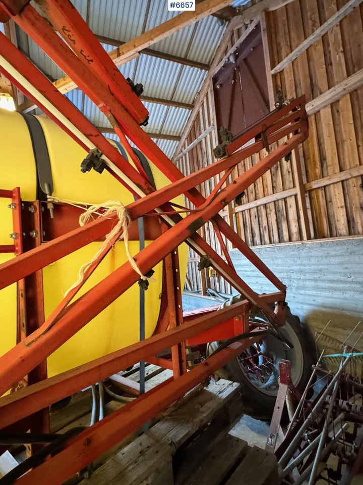 Hardi field sprayer, 8 meters - Maşină de erbicidat: Foto 4 Hardi field sprayer, 8 meters - Maşină de erbicidat: Foto 4