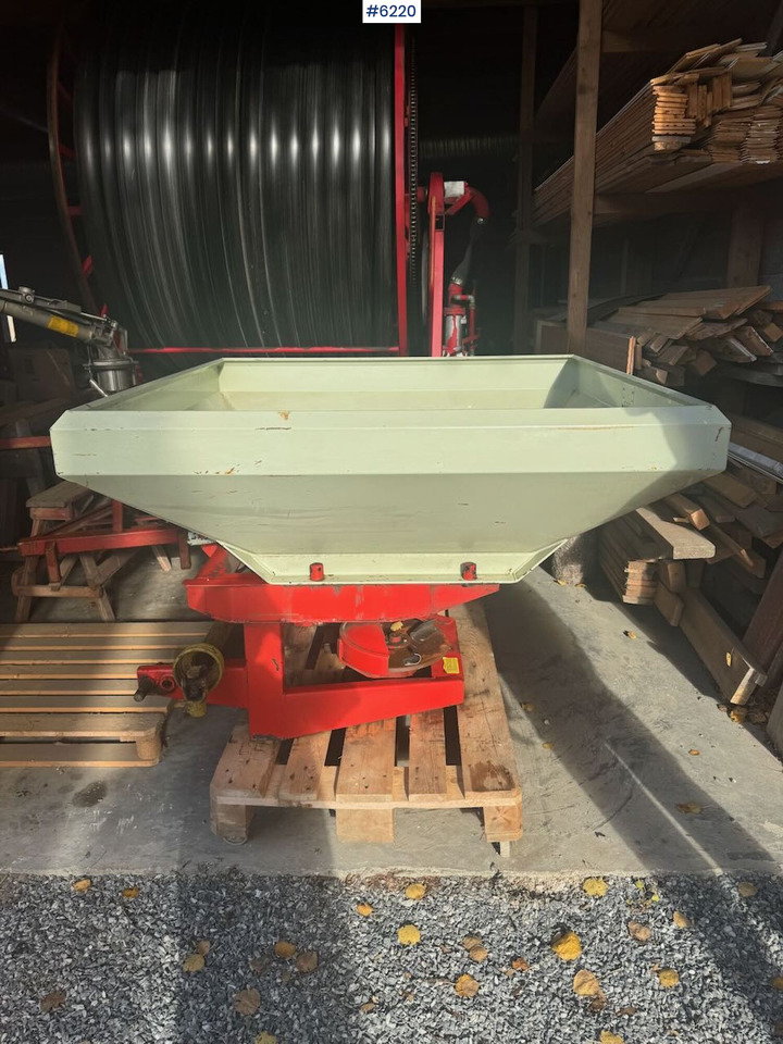 Rauch Komet ZS800 - Imprastietor îngrăşăminte: Foto 3 Rauch Komet ZS800 - Imprastietor îngrăşăminte: Foto 3