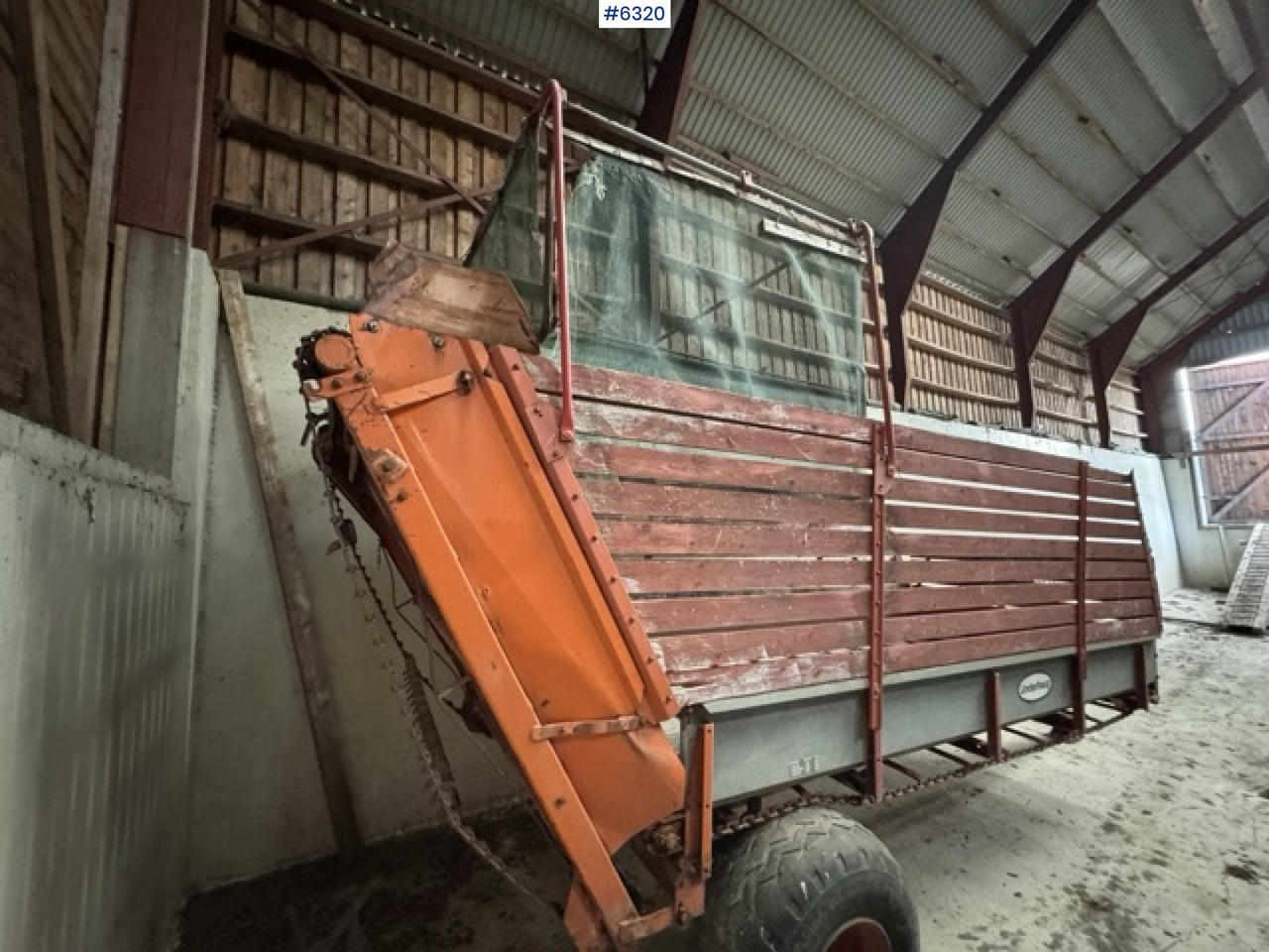 Utilaje pentru fân Underhaug 370 unloading wagon with discharge roller: Foto 7