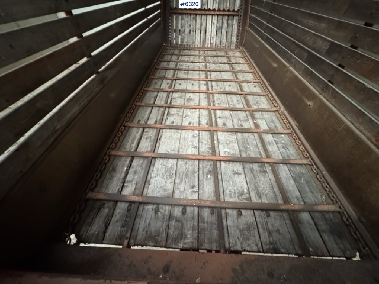 Utilaje pentru fân Underhaug 370 unloading wagon with discharge roller: Foto 15