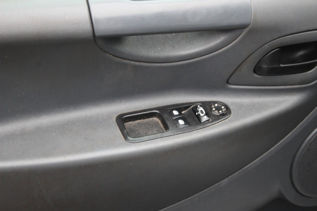 Fiat Scudo Multicab L2H1 130 Multijet 5Sitze Klima - Autoutilitară compactă, Autoutilitară cabină dublă: Foto 4 Fiat Scudo Multicab L2H1 130 Multijet 5Sitze Klima - Autoutilitară compactă, Autoutilitară cabină dublă: Foto 4