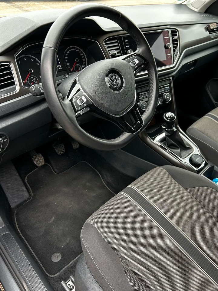 Volkswagen T-Roc Style - SUV: Foto 5 Volkswagen T-Roc Style - SUV: Foto 5