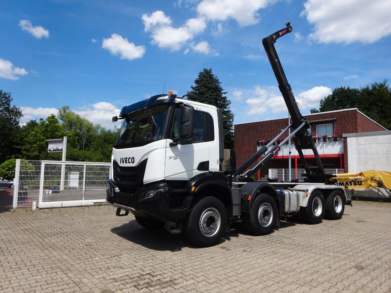 Iveco X-WAY 480 HIAB ABROLLER 8x4 - Camion cu cârlig: Foto 1 Iveco X-WAY 480 HIAB ABROLLER 8x4 - Camion cu cârlig: Foto 1
