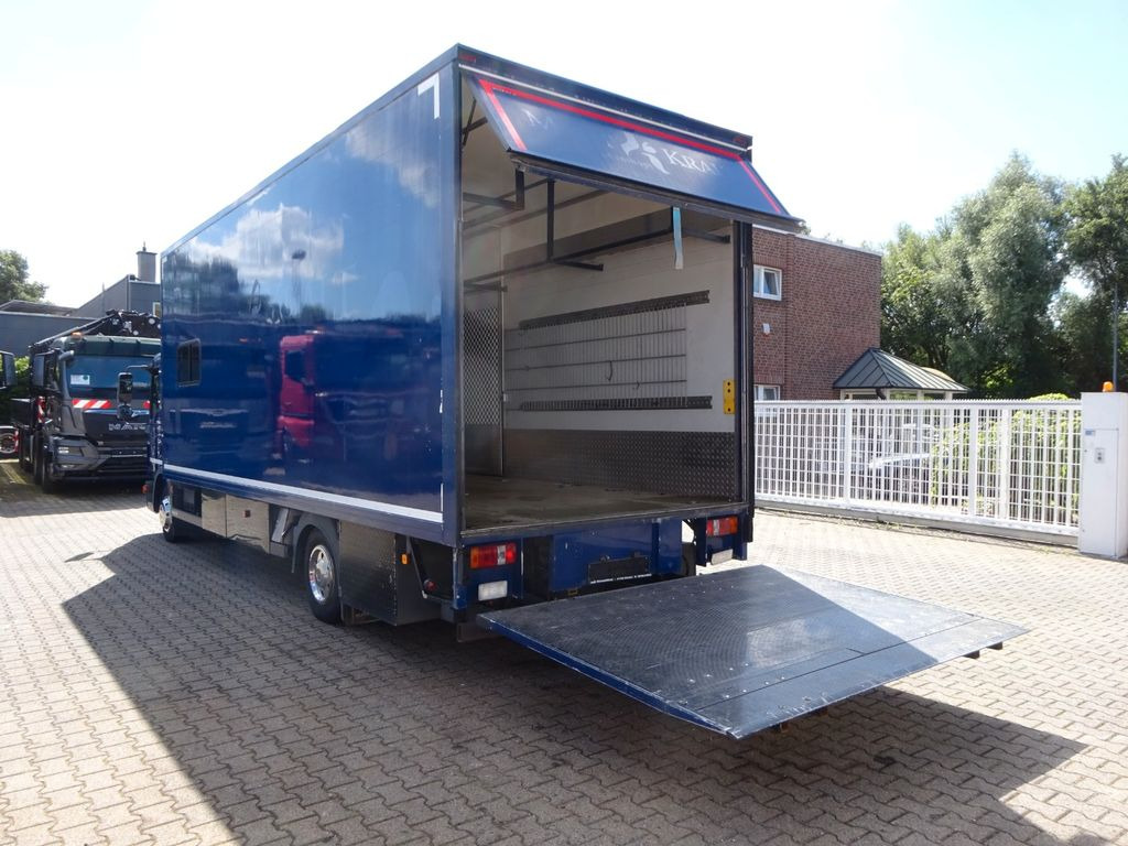 MAN 8.220 Koffer mit LBW als Wohnmobil ausgebaut 4x2 MAN 8.220 Koffer mit LBW als Wohnmobil ausgebaut 4x2 - Camion furgon: Foto 5 MAN 8.220 Koffer mit LBW als Wohnmobil ausgebaut 4x2 MAN 8.220 Koffer mit LBW als Wohnmobil ausgebaut 4x2 - Camion furgon: Foto 5