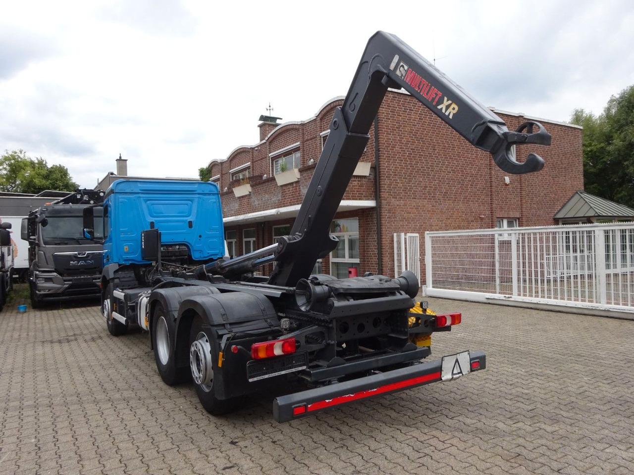 Mercedes-Benz 2533 Antos MULTILIFT Abroller 6x2 - Camion cu cârlig: Foto 4 Mercedes-Benz 2533 Antos MULTILIFT Abroller 6x2 - Camion cu cârlig: Foto 4