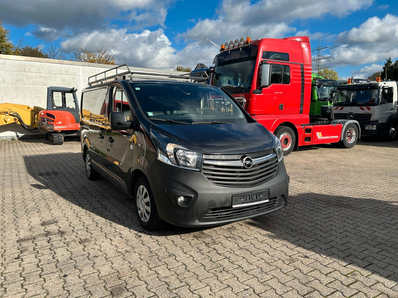 Opel Vivaro CDTI Kastenwagen 4x2 - Autoutilitară compactă: Foto 2 Opel Vivaro CDTI Kastenwagen 4x2 - Autoutilitară compactă: Foto 2