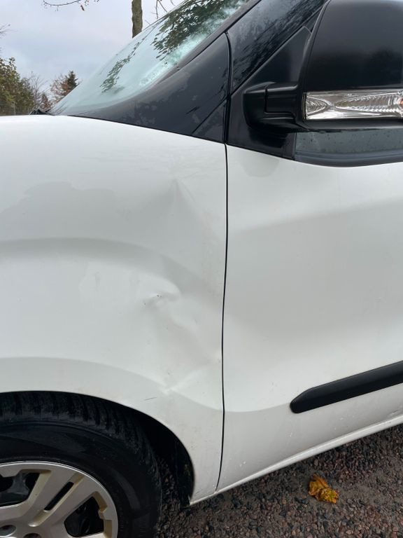Autoutilitară compactă Fiat Doblò Basis Kasten Fiat Doblò Basis Kasten 1,3 JTD: Foto 17 Autoutilitară compactă Fiat Doblò Basis Kasten Fiat Doblò Basis Kasten 1,3 JTD: Foto 17
