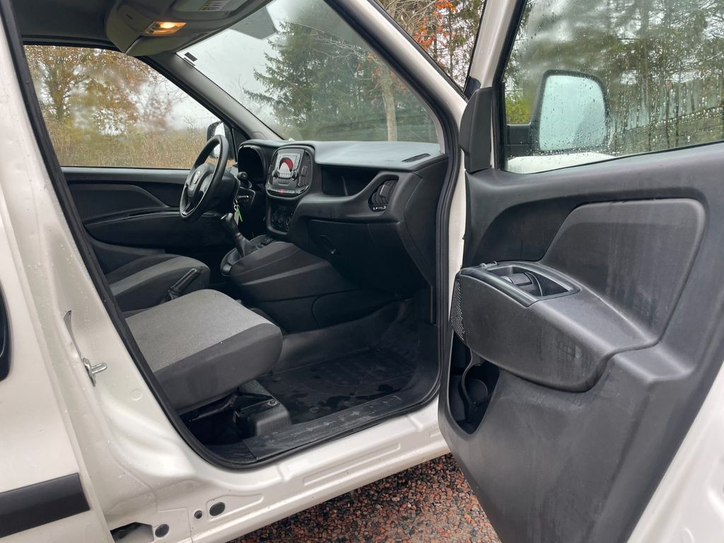 Autoutilitară compactă Fiat Doblò Basis Kasten Fiat Doblò Basis Kasten 1,3 JTD: Foto 11 Autoutilitară compactă Fiat Doblò Basis Kasten Fiat Doblò Basis Kasten 1,3 JTD: Foto 11