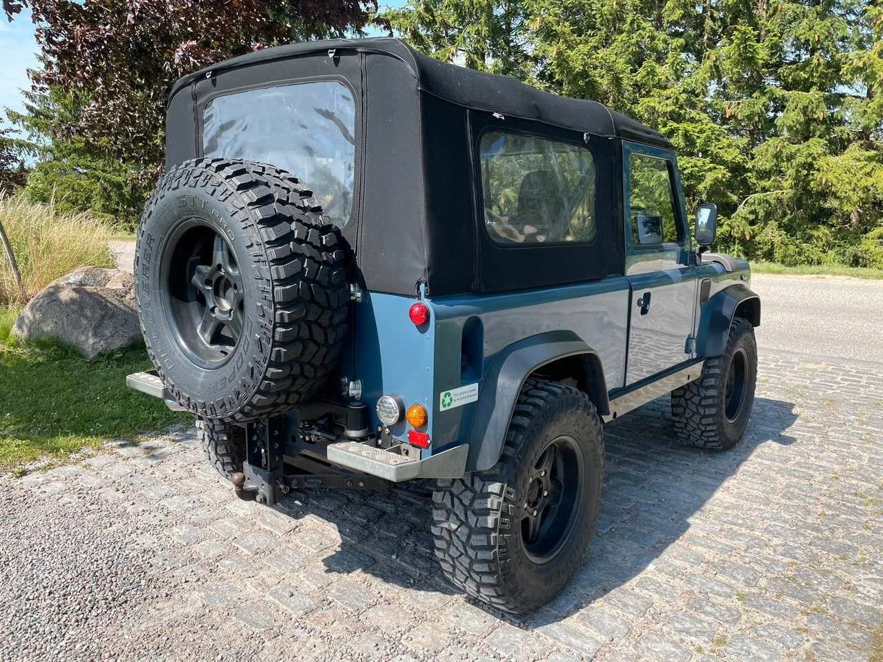 Land Rover LR Defender 90 Soft Top V8 Automatic 60000 brutt Land Rover LR Defender 90 SoftTop V8 Automatic - Pick-up: Foto 5 Land Rover LR Defender 90 Soft Top V8 Automatic 60000 brutt Land Rover LR Defender 90 SoftTop V8 Automatic - Pick-up: Foto 5