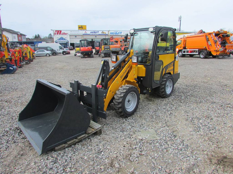 Schäffer 2428 SLT Schmalspur Radlader 32.500 Schaeffer - Încărcător frontal pe pneuri: Foto 1 Schäffer 2428 SLT Schmalspur Radlader 32.500 Schaeffer - Încărcător frontal pe pneuri: Foto 1