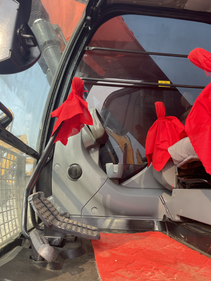 HITACHI ZX240 - Excavator pe şenile: Foto 5 HITACHI ZX240 - Excavator pe şenile: Foto 5