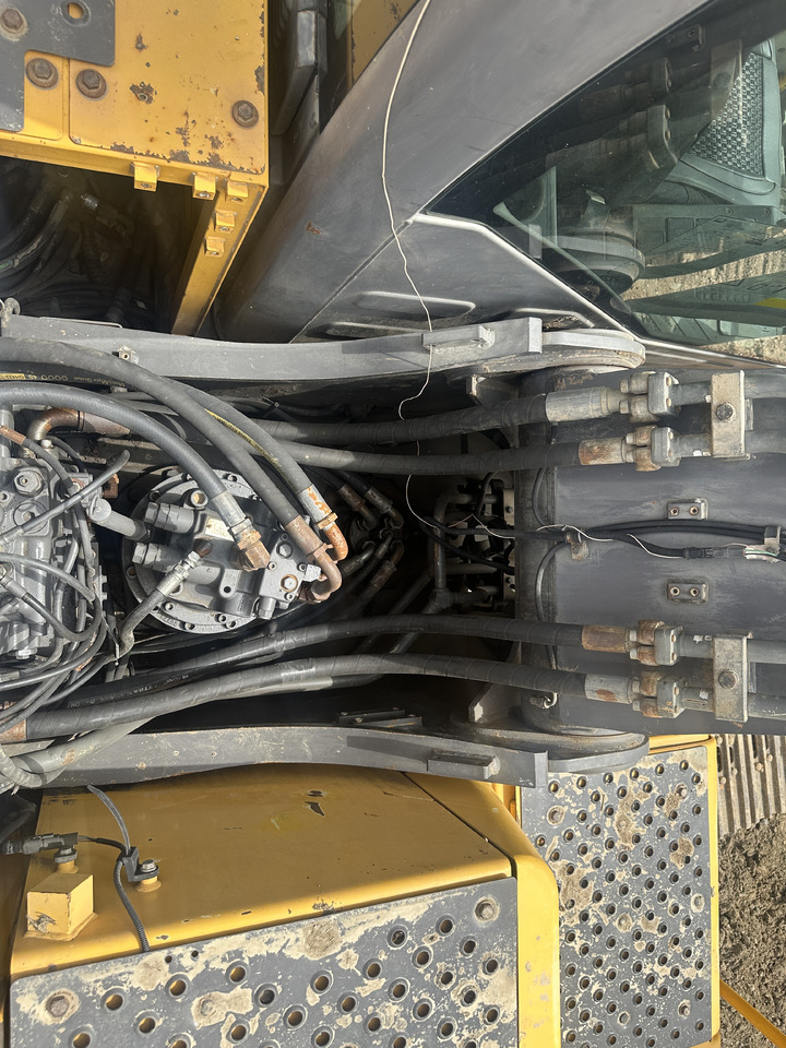 VOLVO EC220D - Excavator pe şenile: Foto 4 VOLVO EC220D - Excavator pe şenile: Foto 4